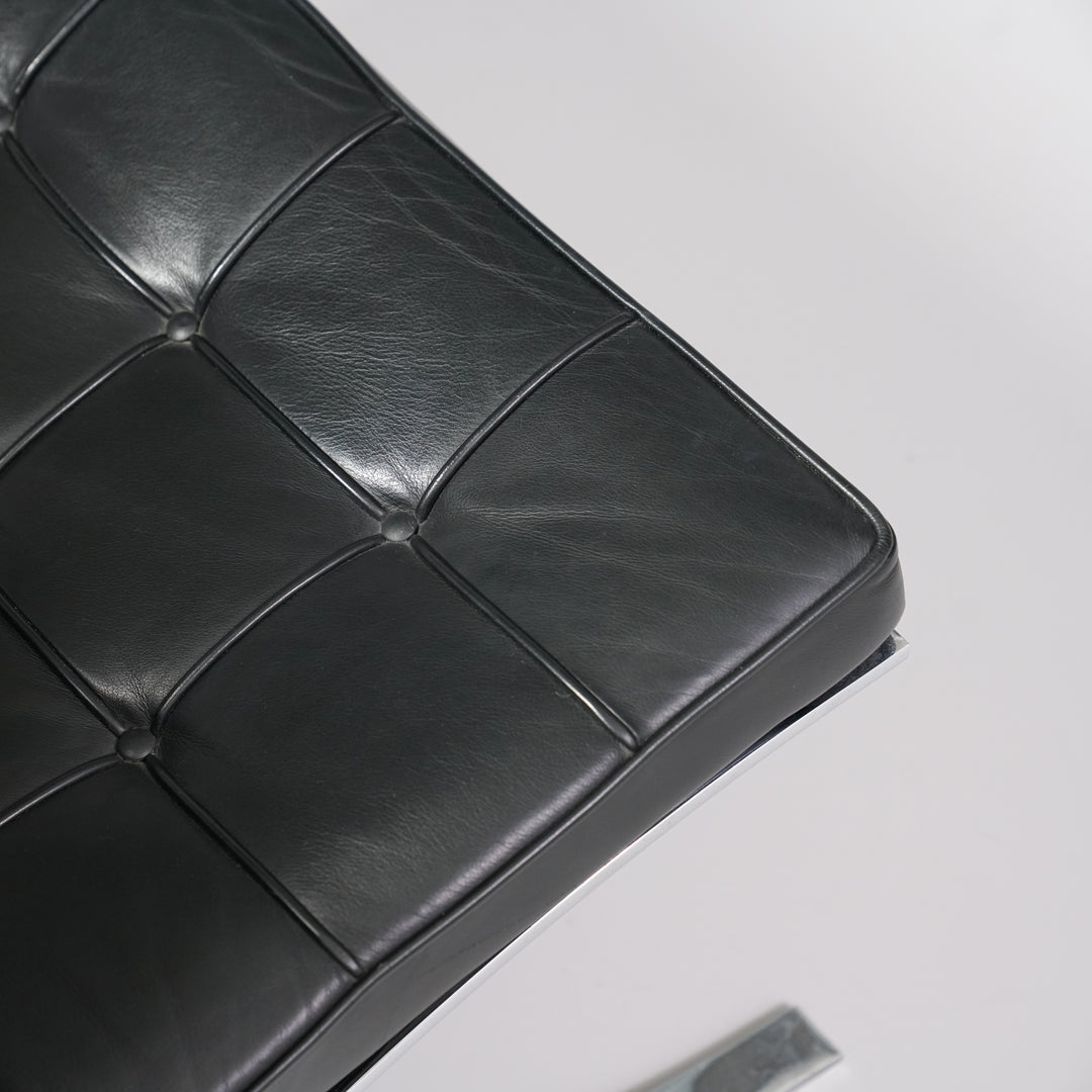 Model Barcelona armchairs (8 pieces), Ludwig Mies van der Rohe, Knoll, Early 2000s