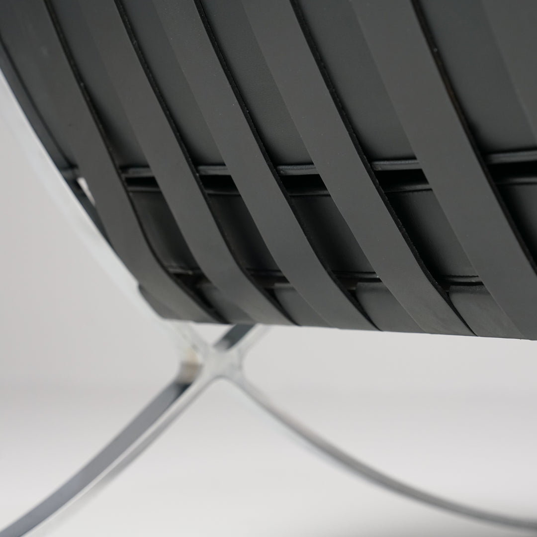 Model Barcelona armchairs (8 pieces), Ludwig Mies van der Rohe, Knoll, Early 2000s