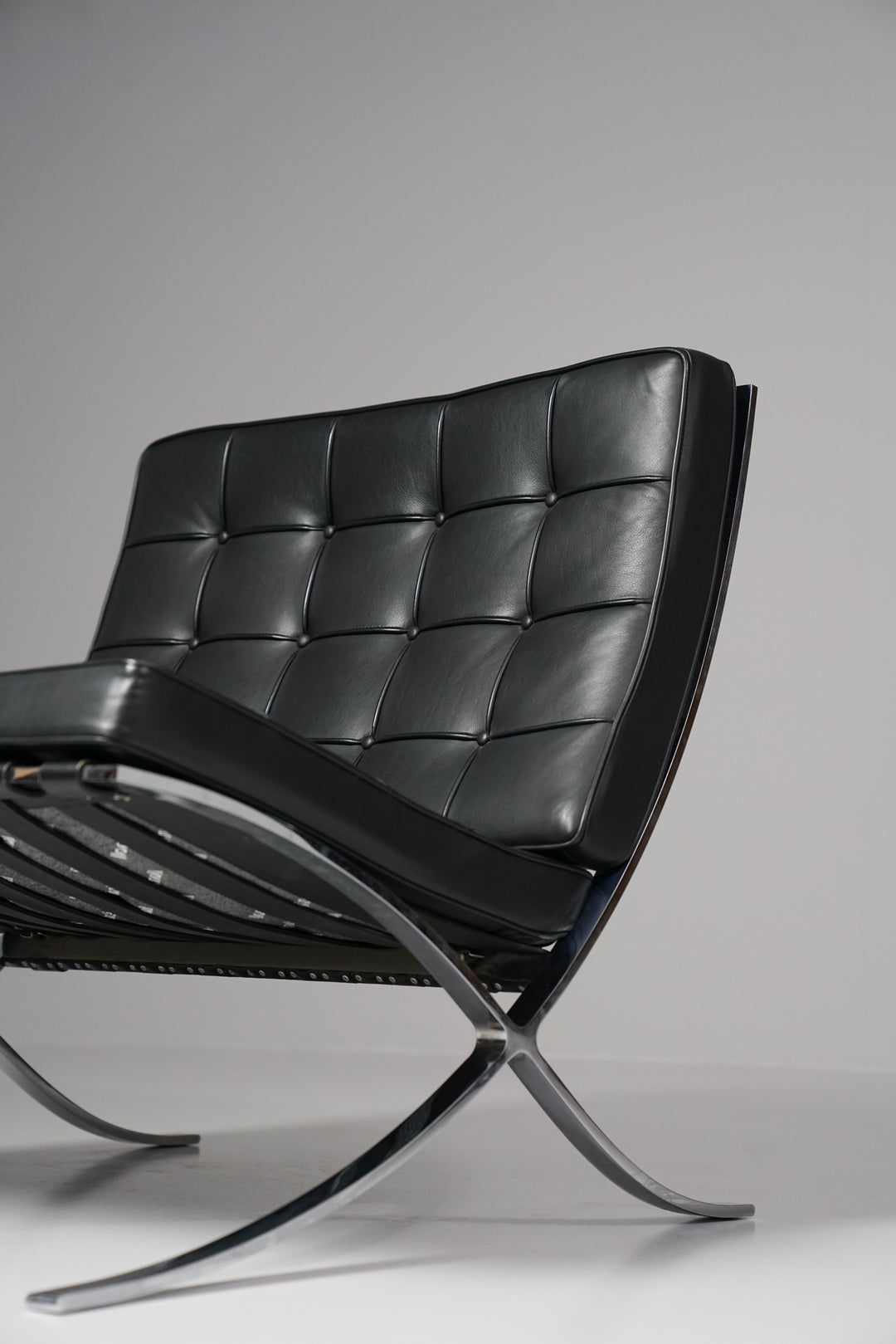 Model Barcelona armchairs (8 pieces), Ludwig Mies van der Rohe, Knoll, Early 2000s