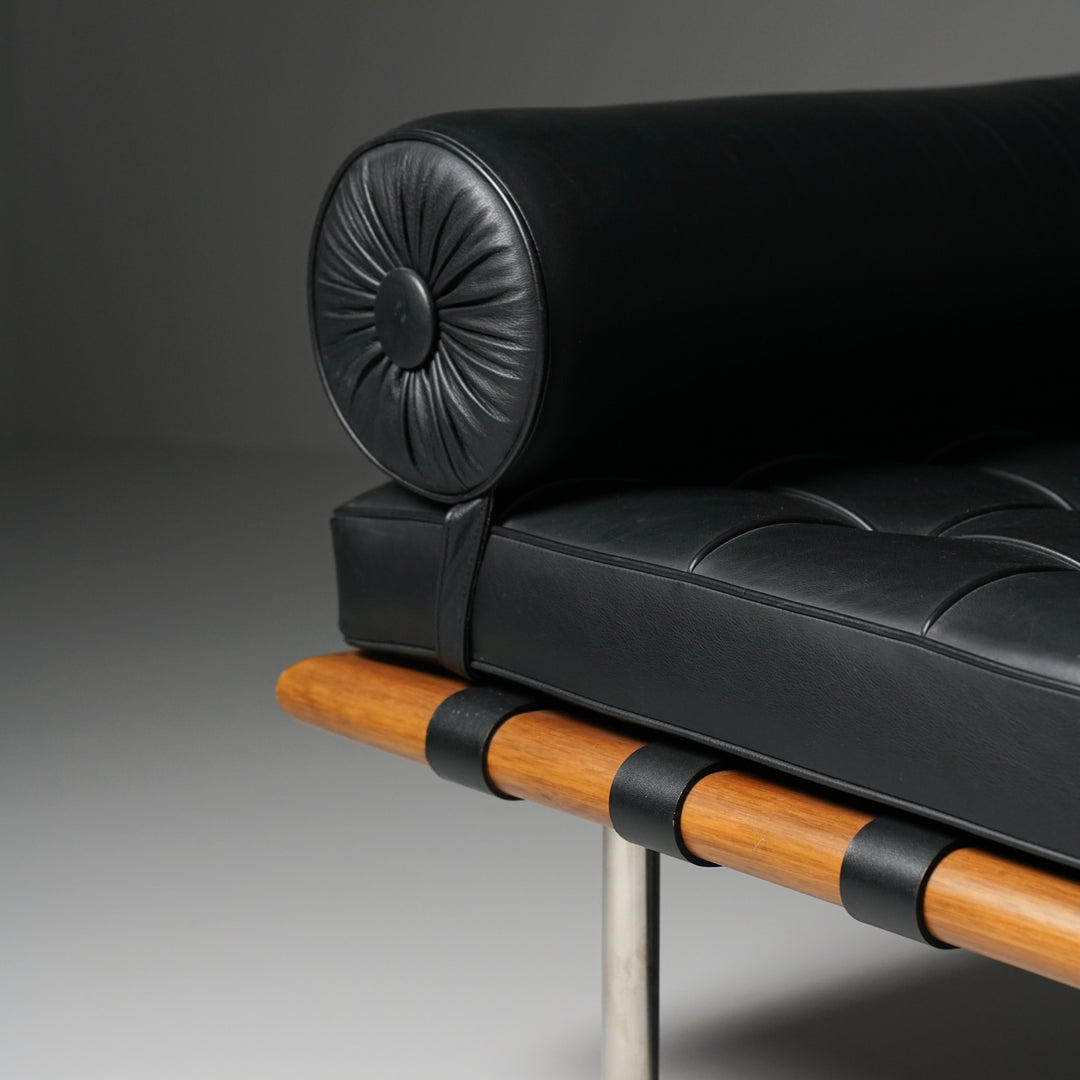Model Barcelona daybed, Ludwig Mies van der Rohe, Knoll, Early 2000s