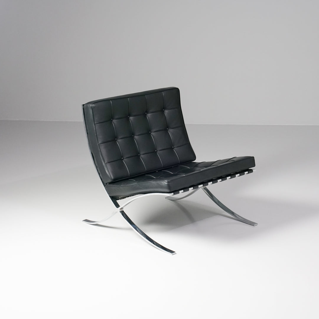 Model Barcelona armchairs (8 pieces), Ludwig Mies van der Rohe, Knoll, Early 2000s