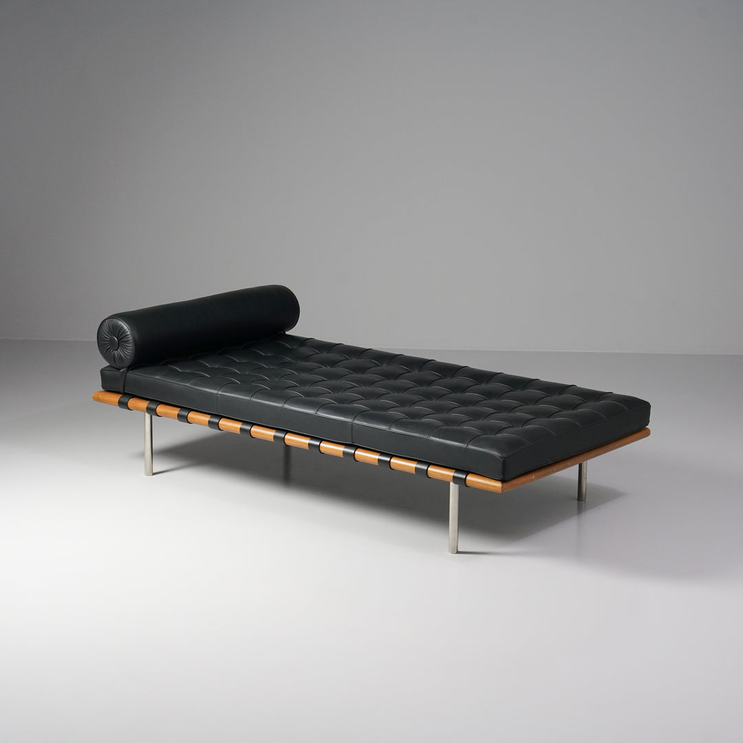 Model Barcelona daybed, Ludwig Mies van der Rohe, Knoll, Early 2000s