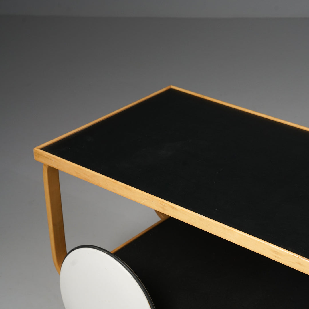 Malli 901 tarjoiluvaunu, Alvar Aalto, Artek, 1900-luvun puoliväli