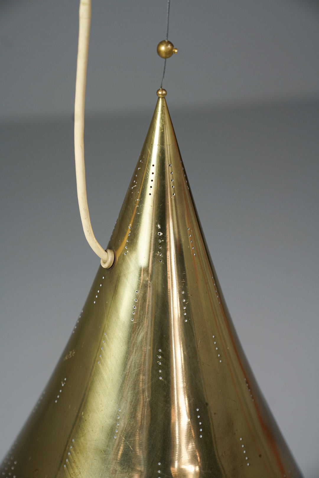 Harvinainen malli 10220 kattovalaisin, Paavo Tynell, Taito Oy, 40/50-luku