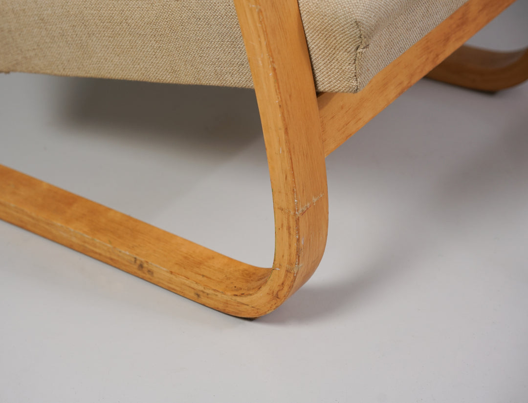 Pair of Model 401 armchairs, Alvar Aalto, Oy Huonekalu- ja Rakennustyötehdas Oy, 1940/1950s