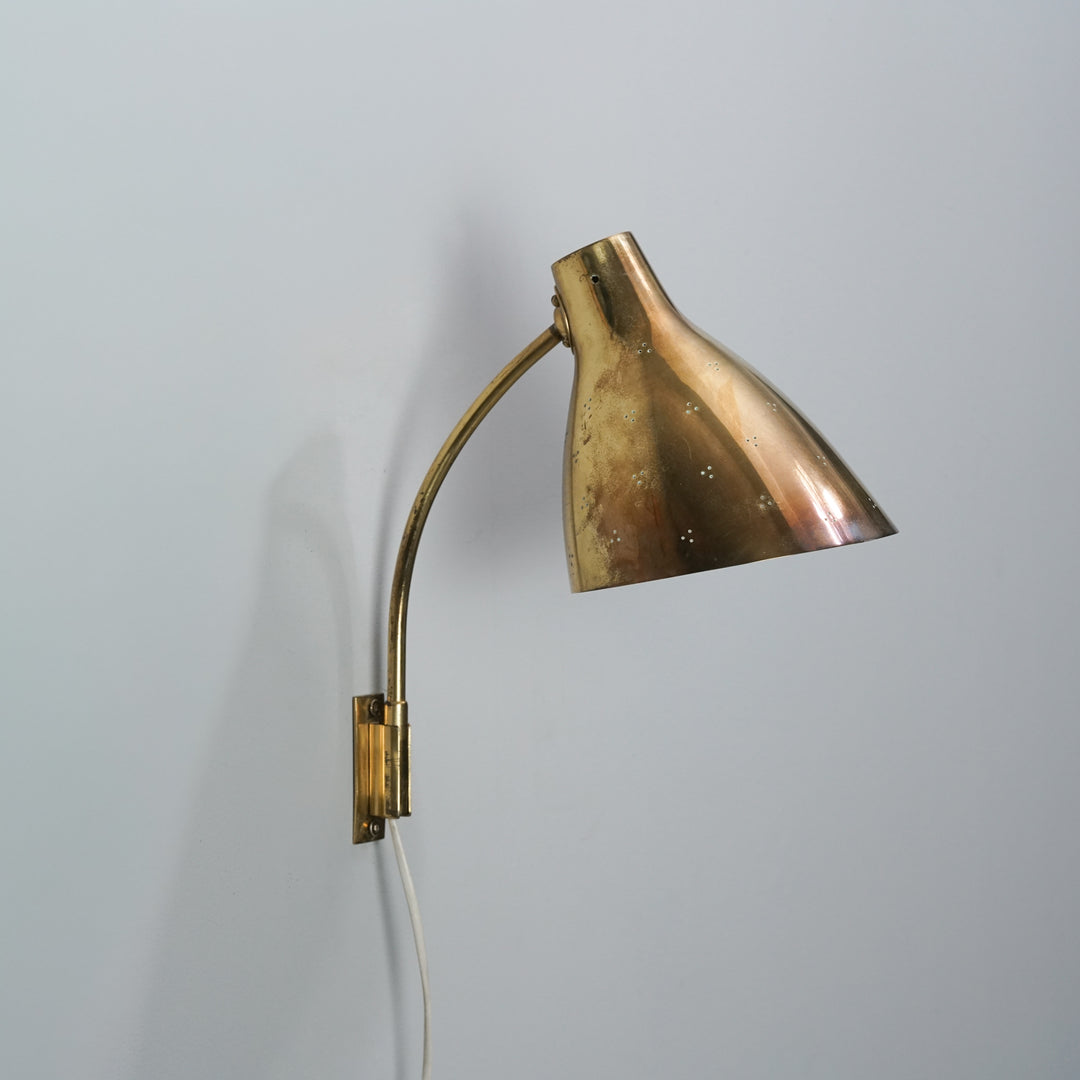 Model 3055 wall light, Lisa Johansson-Pape, Stockmann/Orno, Mid-20th Century 