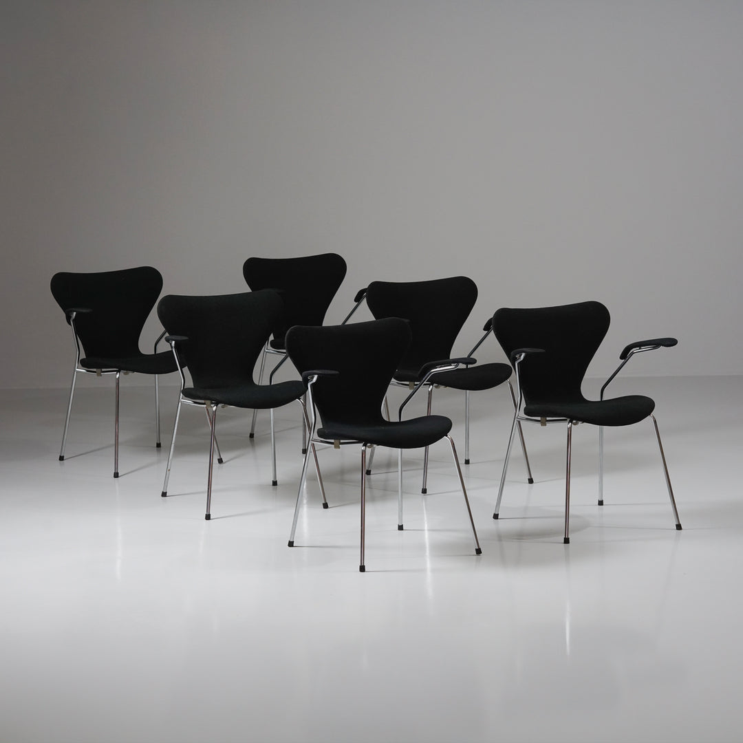 "Seiska" -chairs, Arne Jacobsen, Fritz Hansen, Mid-20th Century 