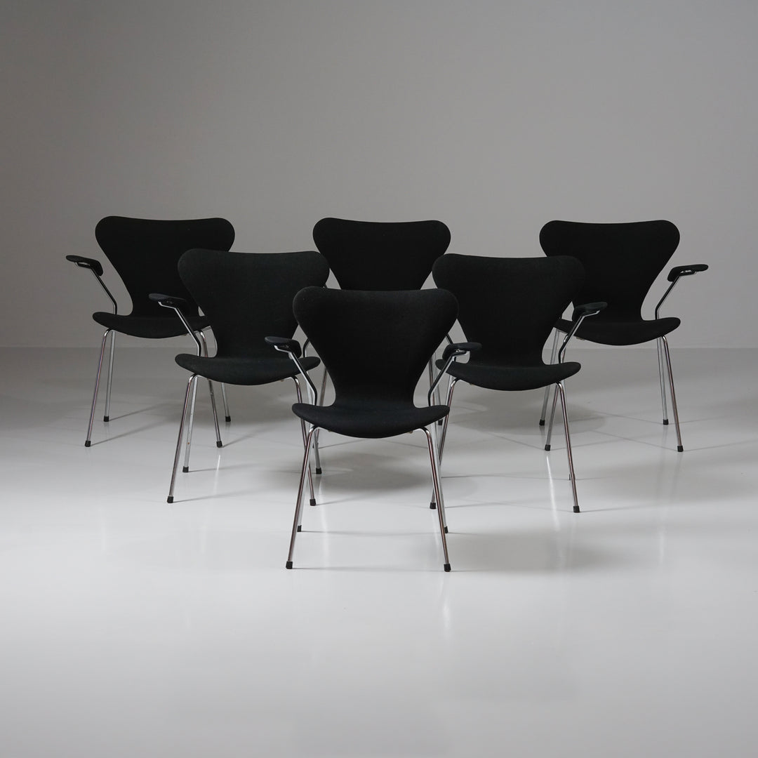 "Seiska" -chairs, Arne Jacobsen, Fritz Hansen, Mid-20th Century 