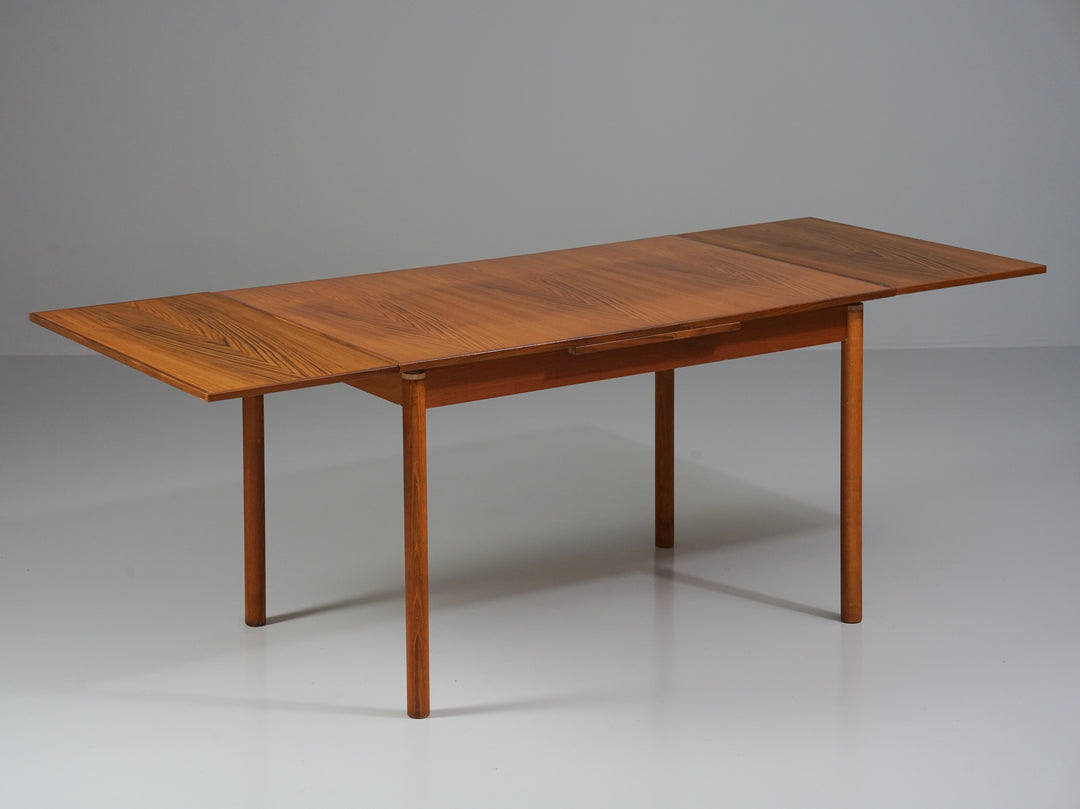 Extendable dining table, 1950/1960s