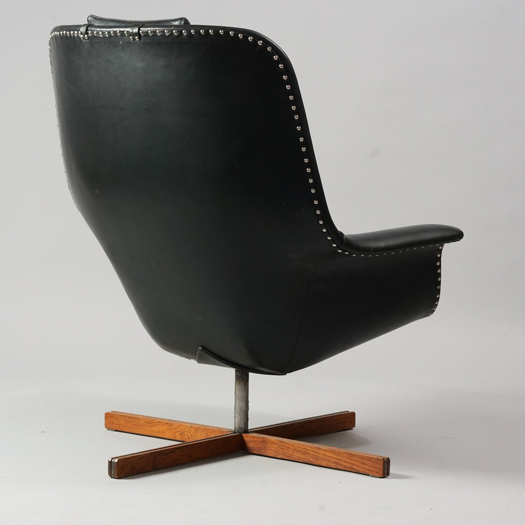 Armchair model Caravelle, Carl Gustaf Hiort af Ornäs, Puunveisto Oy, 1960s