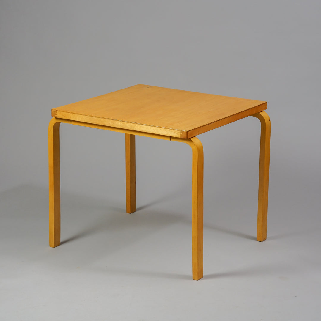 Table model 81C, Alvar Aalto, OY Huonekalu ja Rakennustyötehdas Ab, 1930s